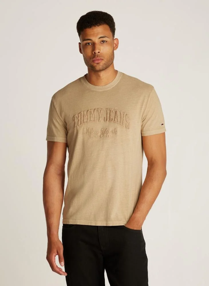 TOMMY JEANS Logo Short Sleeve Crew Neck T-Shirt