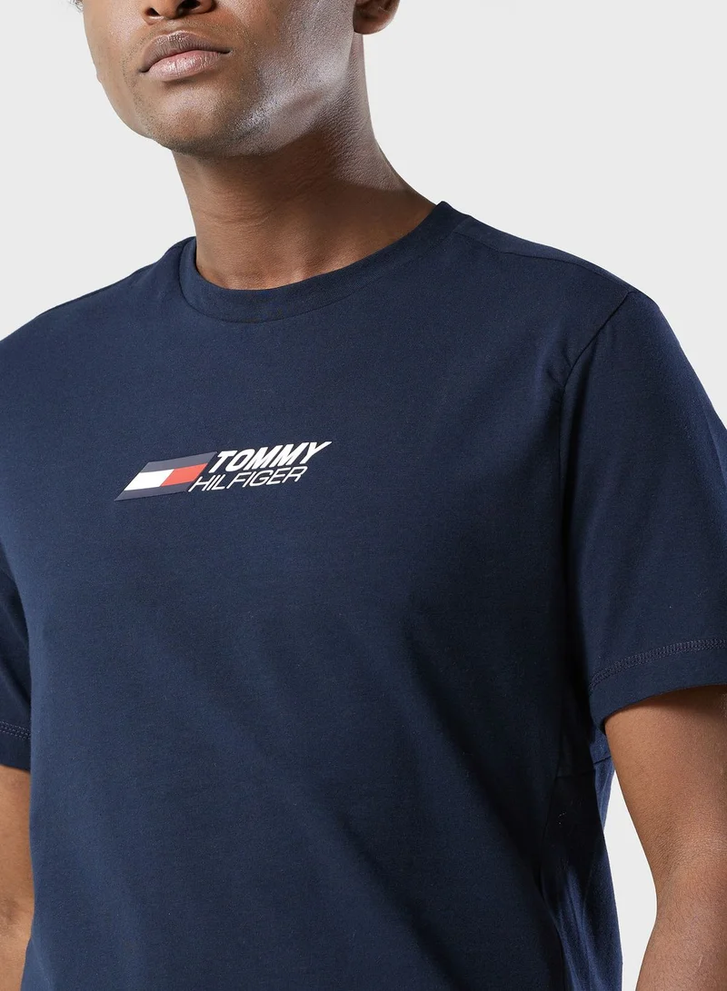 TOMMY HILFIGER Essential Logo Crew Neck T-Shirt