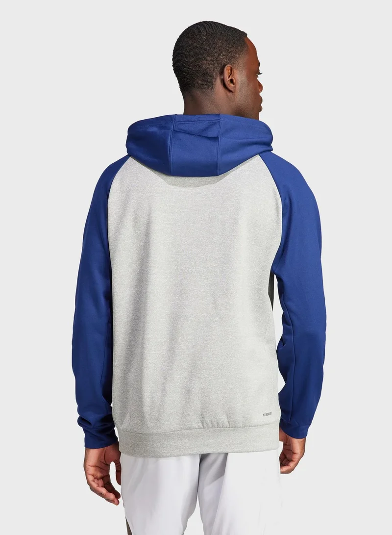adidas هودي اساسي مزين بشعار كبير