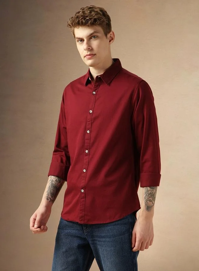 دينيس لينغو Relaxed Fit Maroon Solid Pattern Cotton Men's Shirt with Regular Collar and Full Sleeve