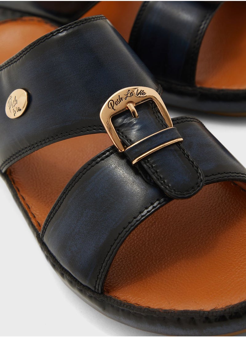 Posh La Vie - Trendy Arabic Sandals - Image 1