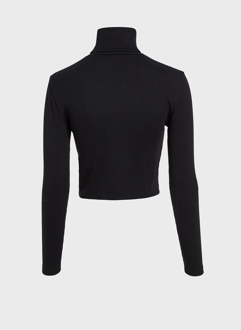كالفن كلاين جينز WOVEN LABEL RIB ROLLNECK