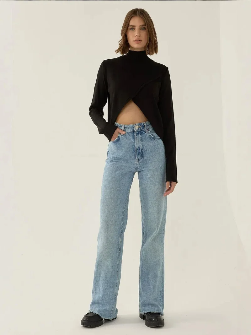 زوبعة كنزة صوف بياقة عالية غير متماثلة