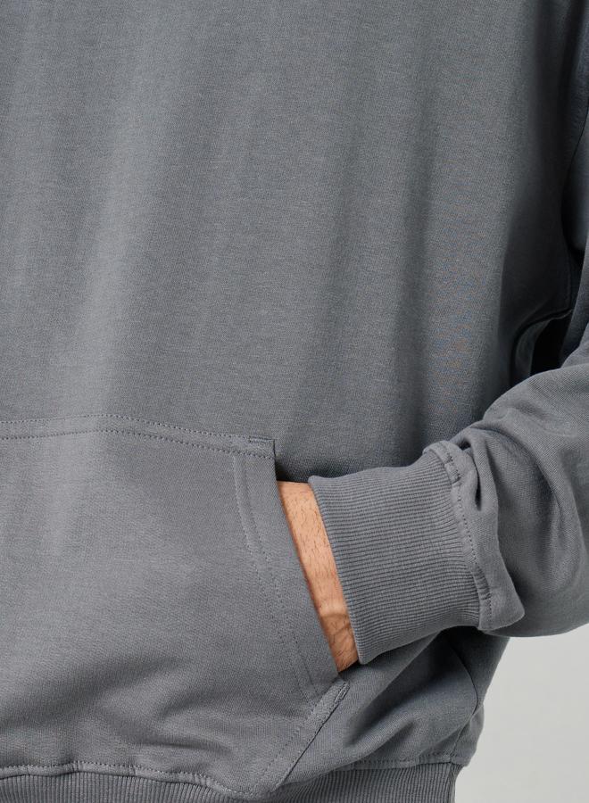 ستايلي هودي واسع رمادي مطبوع للرجال - Image 4