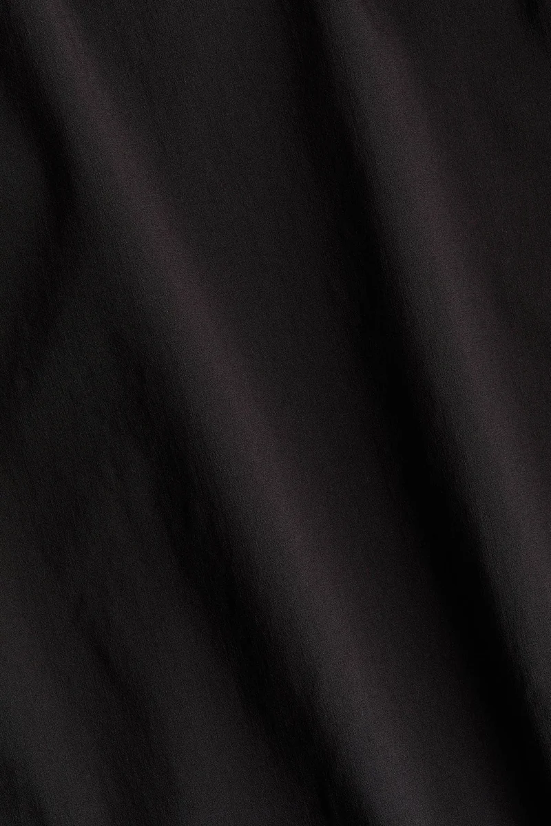 اتش اند ام فستان بياقة مربعة