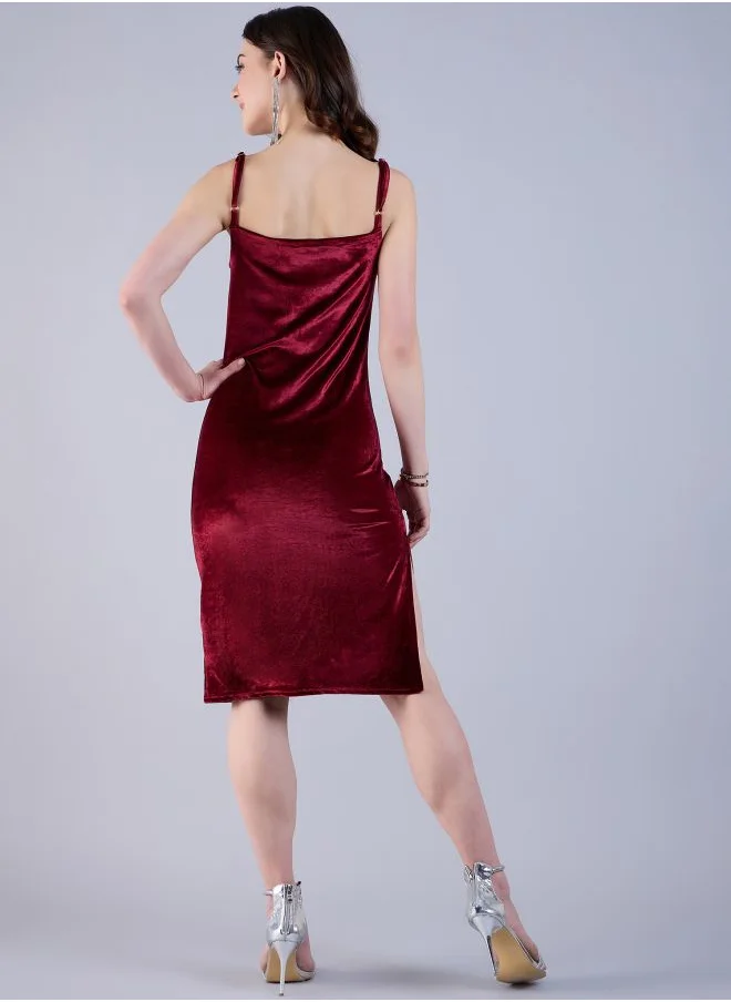مرفوعة Women Fitted Party Wear Solid Midi Dress