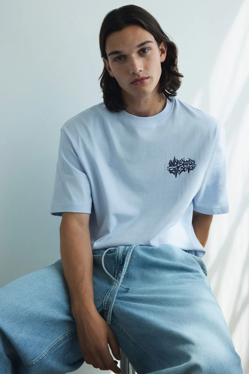 اتش اند ام تي-شيرت بقصة مريحة من القطن