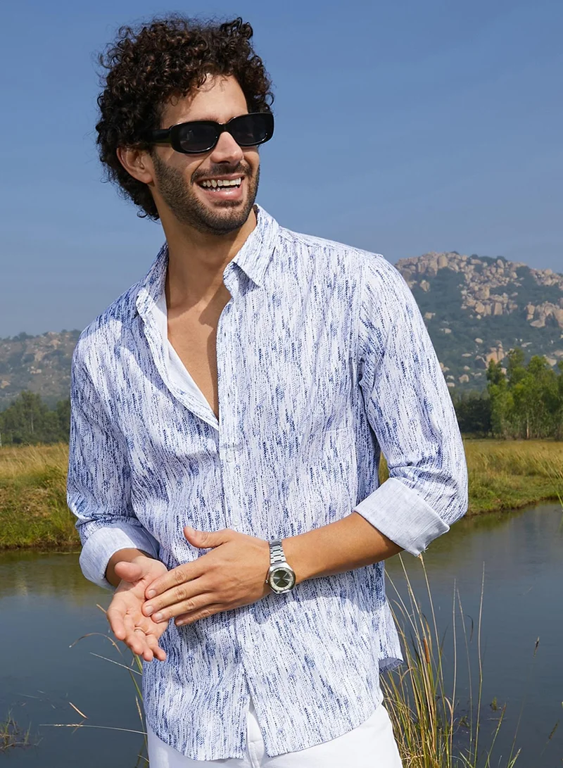 كامبوس سوترا Campus Sutra Men's Navy Blue & Cream White Duo-Brushed Shirt For Casual Wear | Spread Collar | Long Cuffed Sleeves | Button Closure | Shirt Crafted With Comfort Fit For Everyday Wear
