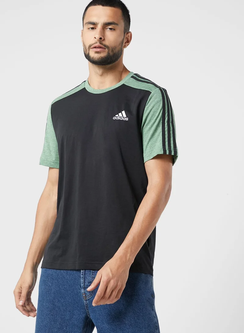 adidas تيشيرت بشعار الماركة
