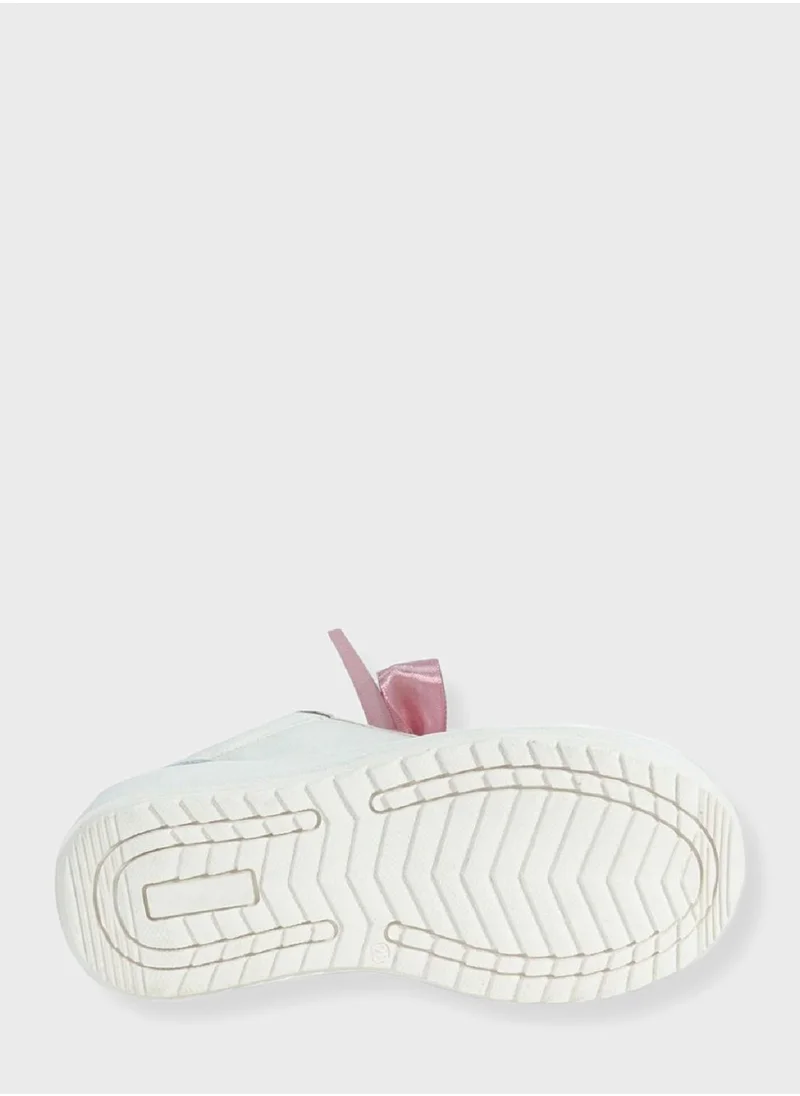بولد اند كو Kids Chavela Slip On Sneakers