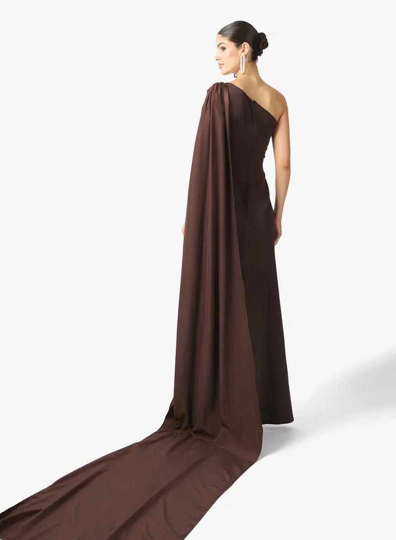 نمشي x فستان سهرة غير متماثل