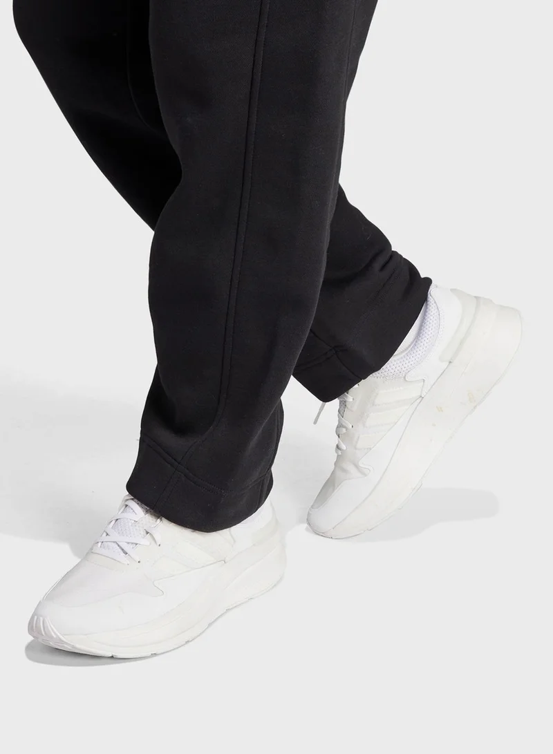 adidas بنطال جوجرز اول سيزون من نسيج الفليس مزين برسومات