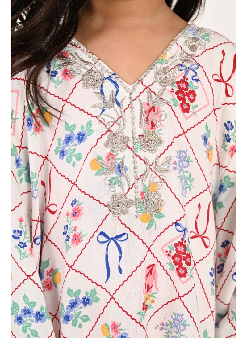 Linelle Kids Jalabiya – White with Colorful Floral and Bow Diamond Print and Embroidery Detailing - Image 5