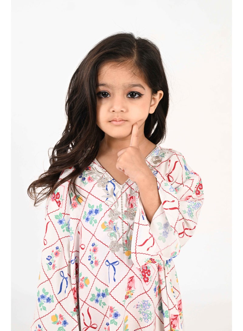 Linelle Kids Jalabiya – White with Colorful Floral and Bow Diamond Print and Embroidery Detailing - Image 4