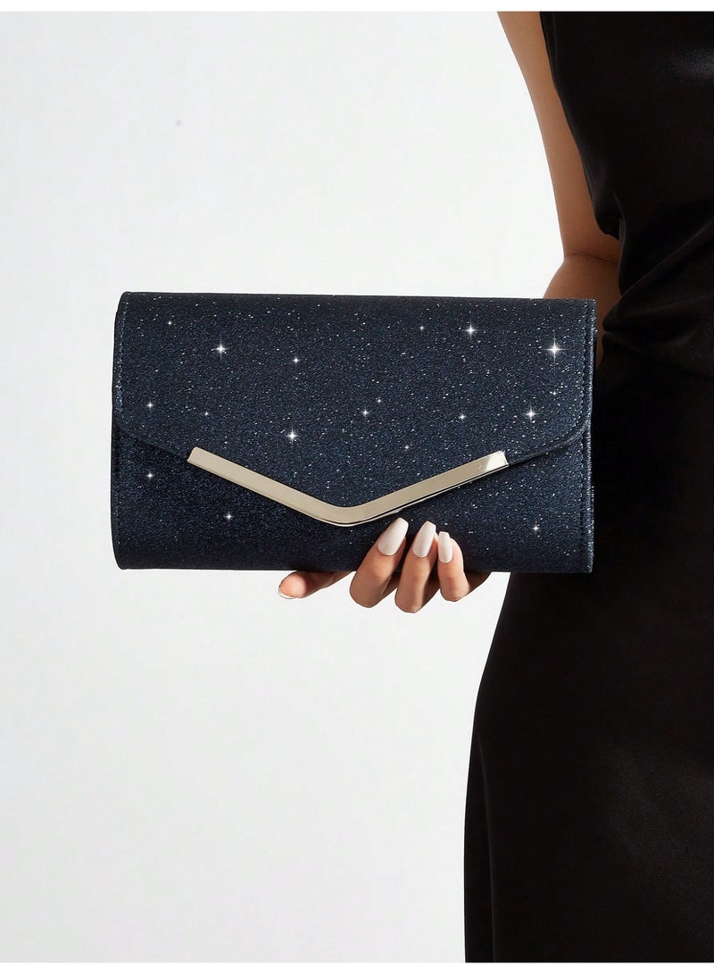 حقيبة سهرة نسائية كلتش بتصميم أنيق لامع مع سلسلة معدنية قابلة للفصل - Image 1