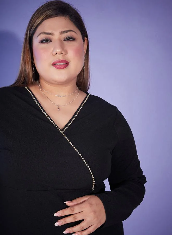 ساسافراس فستان أسود متوسط الطول مزين