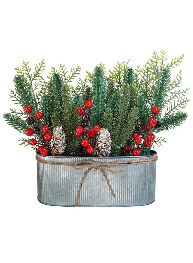 وينلين قطعة مركزية لطاولة عيد الميلاد من Winlyn مصنوعة من خشب الصنوبر الاصطناعي وخشب الأرز والتوت الصنوبري في وعاء معدني بيضاوي الشكل لترتيب أزهار العطلات ونباتات الزينة في وعاء 15.7 بوصة لمنزل ريفي ورف مطبخ - Image 1