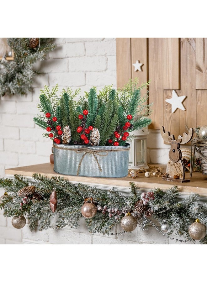 وينلين قطعة مركزية لطاولة عيد الميلاد من Winlyn مصنوعة من خشب الصنوبر الاصطناعي وخشب الأرز والتوت الصنوبري في وعاء معدني بيضاوي الشكل لترتيب أزهار العطلات ونباتات الزينة في وعاء 15.7 بوصة لمنزل ريفي ورف مطبخ - Image 5