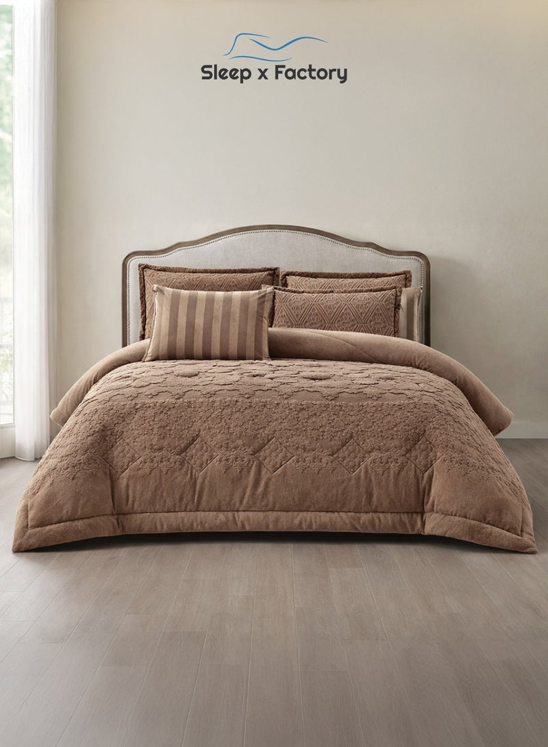 Sleep x Factory Evelyn 6-Piece Winter Velvet Comforter Set – King 240×260 cm - Image 1