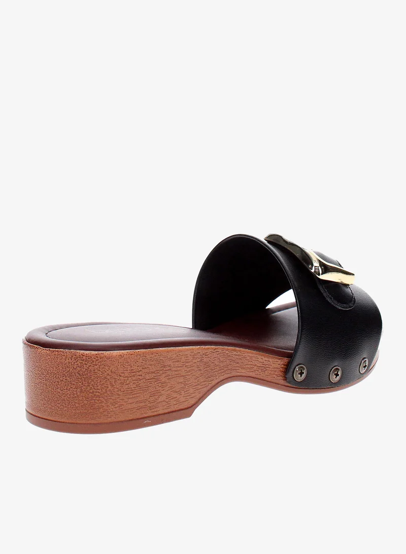 Beira Rio Black Beira Rio Women’s Flat Summer Footwear – Lightweight Slip-On Comfort with Stylish Casual Design for Women | Best Price UAE