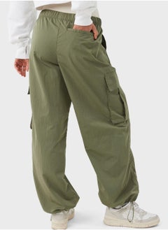 امريكان ايجل Pocket Detail Drawstring Cargo Pants  - Image 2