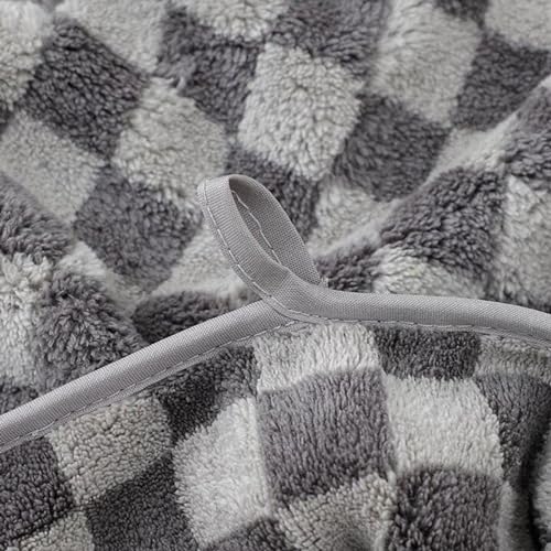 MAXOSHINE Microfiber Towels for Bath-Checkered Bath Towel for Men and Women-Soft Coral Fleece Towel with Hook Quick Dry Super Absorbent-70 x 140 cm (Grey/Dark Blue, 2 Bath Towels Combo) - Image 5