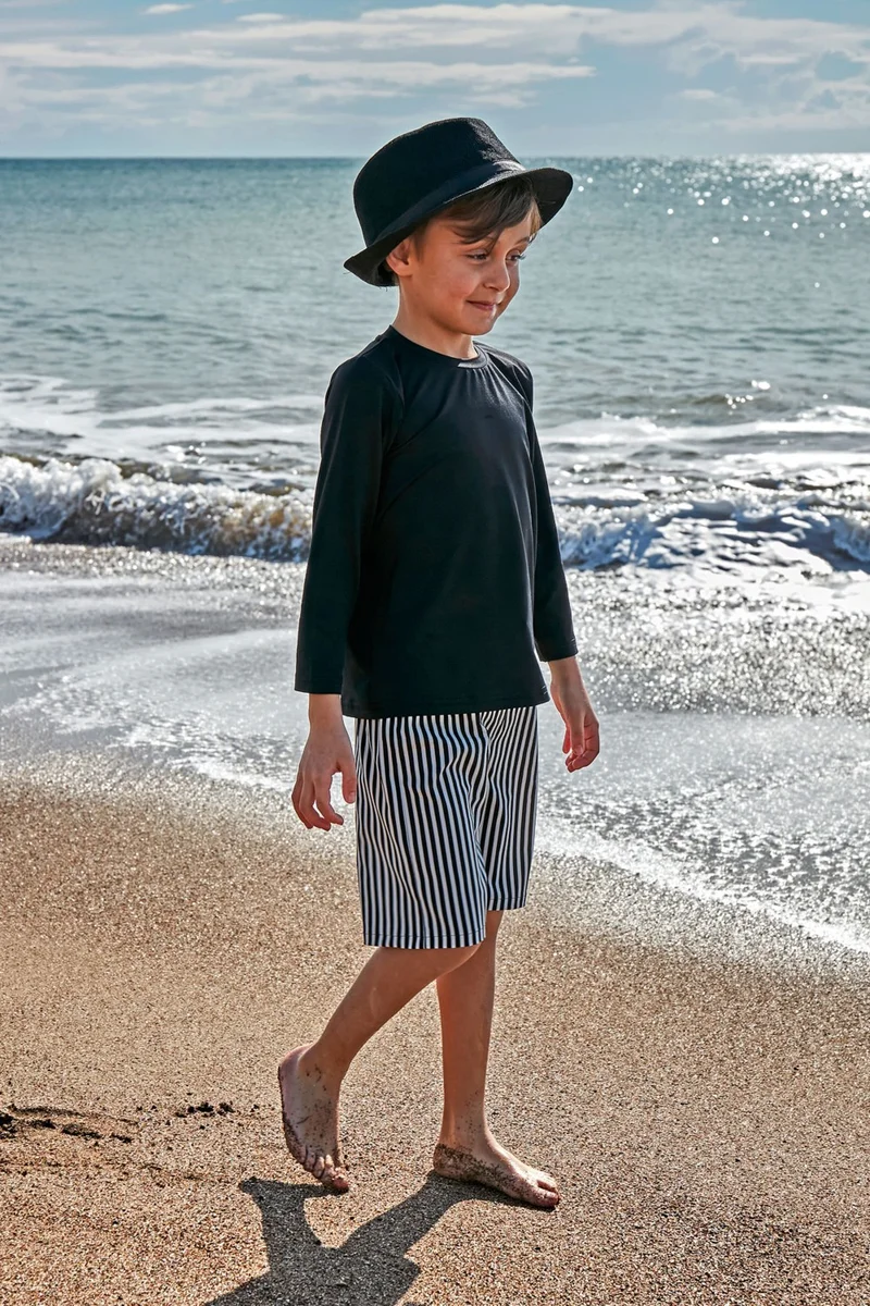 مارينا Boy Black Swimming T-Shirt T2450