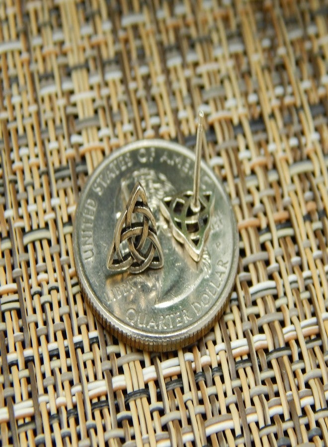 آيسروز أقراط مرصعة من الفضة الإسترليني عيار 925 من آيسيروز، مقاس 9 مم، بتصميم مثلث لانهائي وعقدة سلتيك (خالية من النيكل) 31607 - Image 3