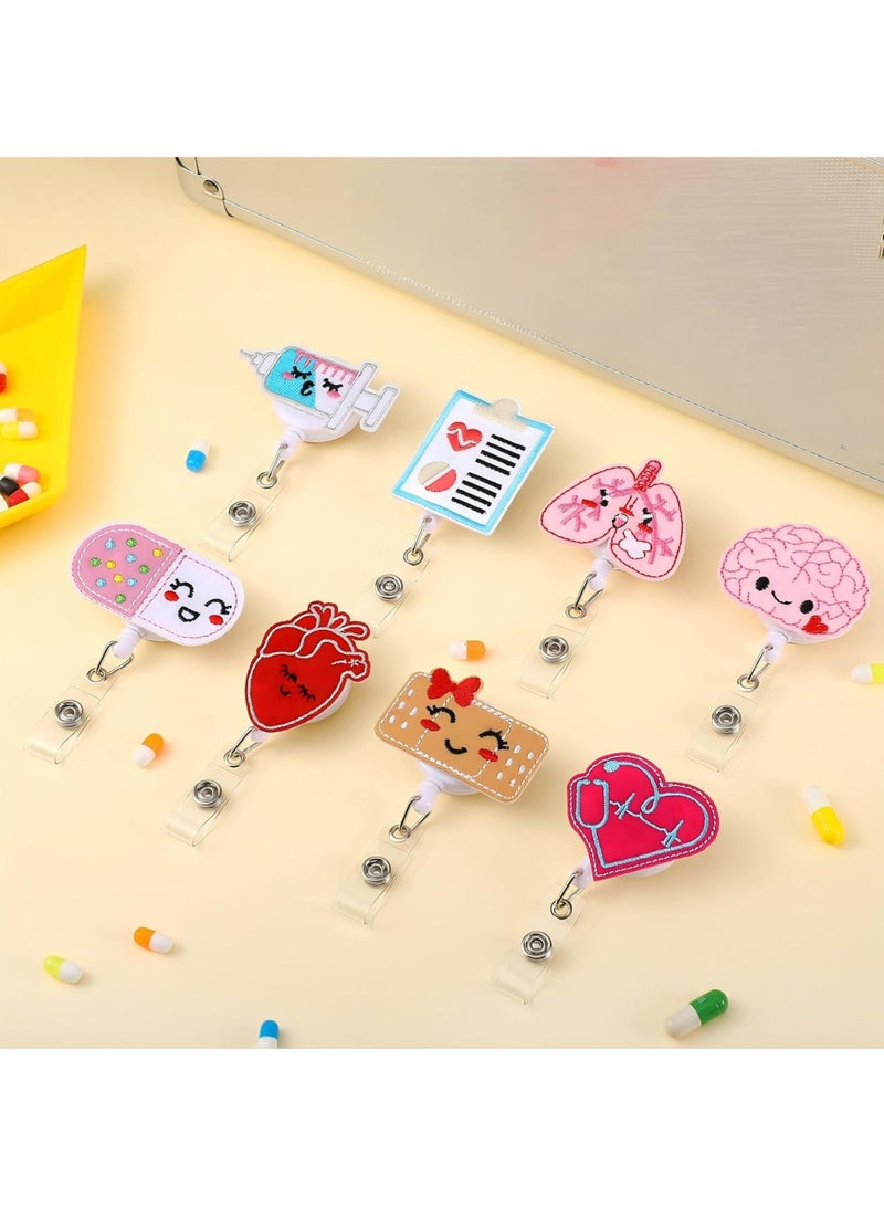 طقم 8 شارات عيد الحب، بكابل قابل للسحب مع مشبك تمساح، حامل شارة هوية من اللباد لطيف لعيد الميلاد، مناسب للممرضين والأطباء والطلاب كهدايا (نمط لطيف) - Image 3