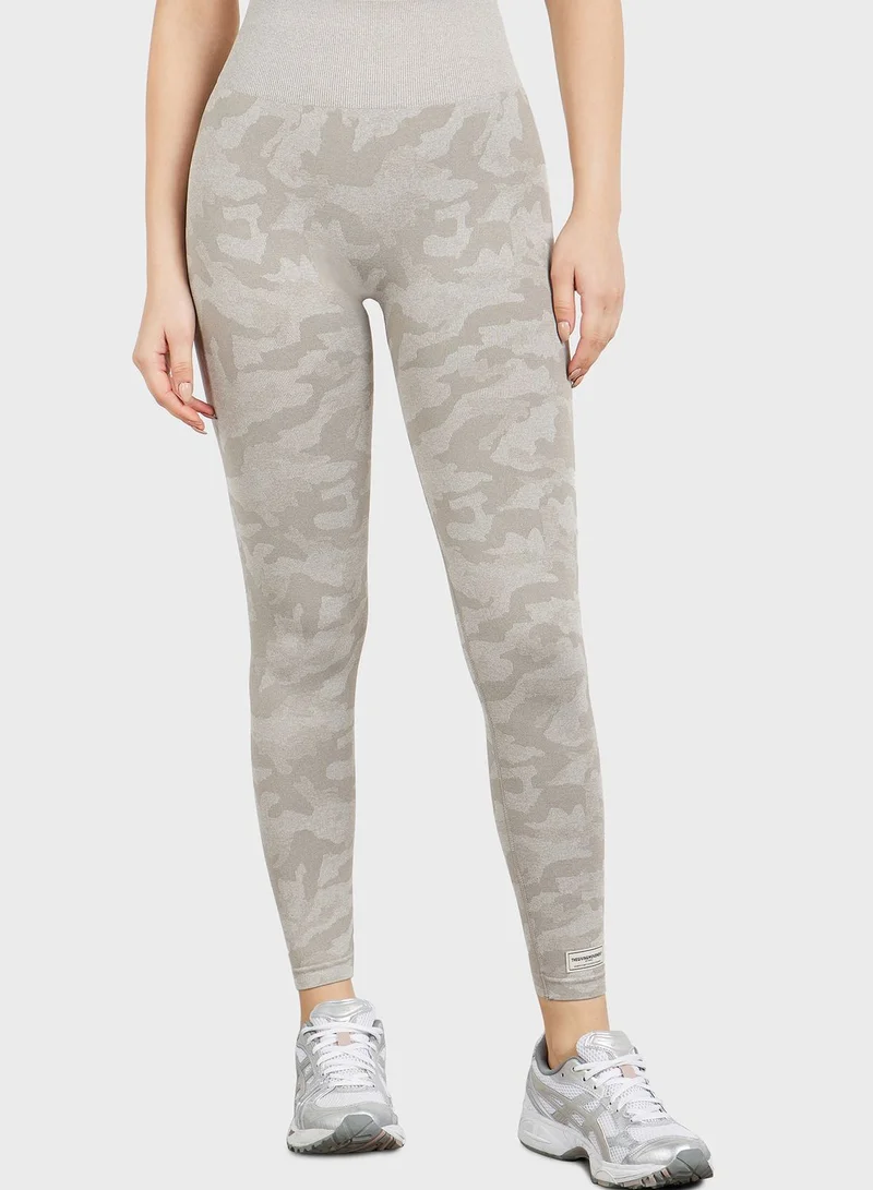 The Giving Movement Seamless Camo Leggings