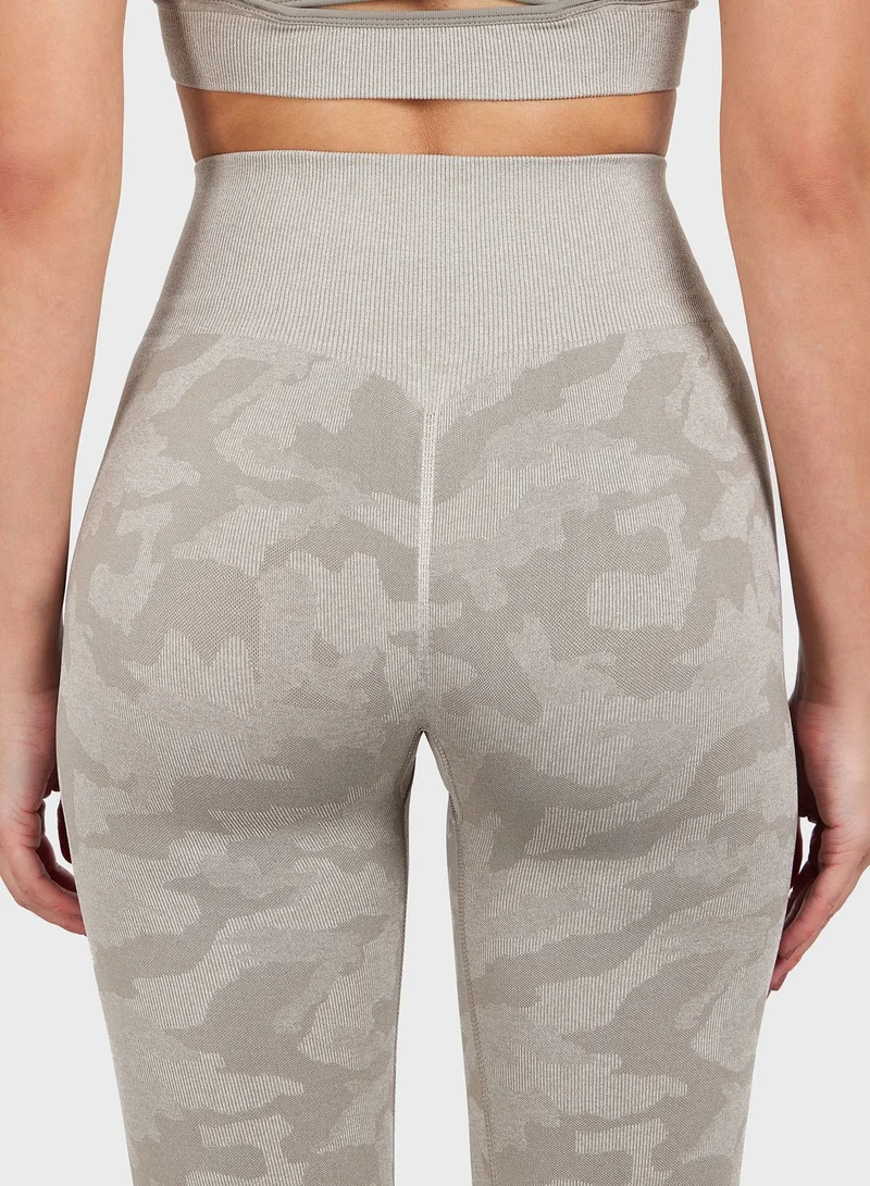 The Giving Movement Seamless Camo Leggings