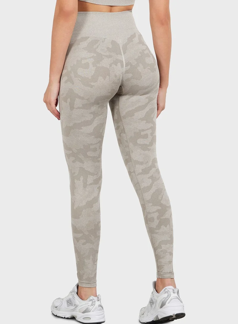 The Giving Movement Seamless Camo Leggings