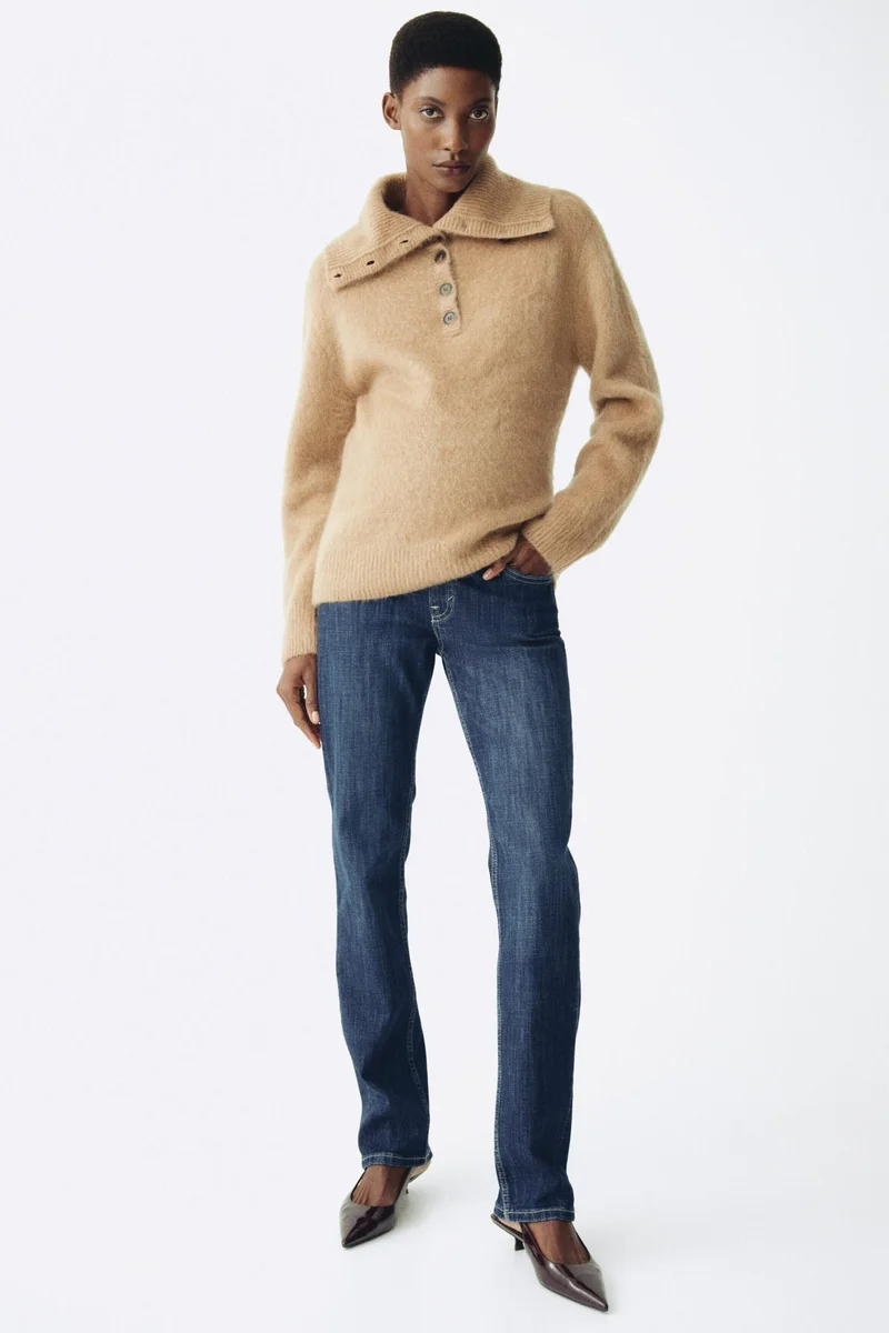 اتش اند ام جينز بخصر مرتفع وقصّة سلِم مستقيمة من تشكيلة ماما