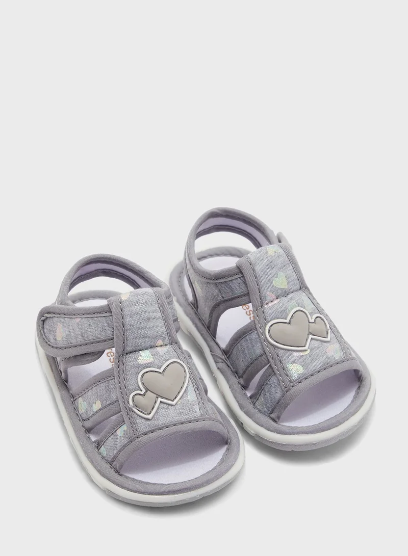 shoexpress Infant Heart Print Sandal