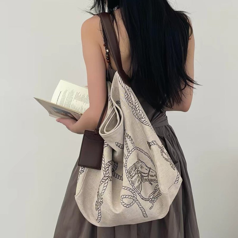 حقيبة توت من الكتان الكانفاس بطباعة زهور رجعية للنساء - Image 2