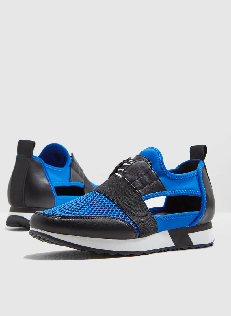 STEVE MADDEN Arctic Sneaker - Blue