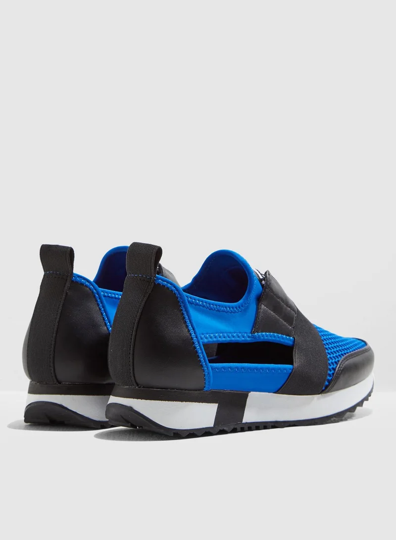 STEVE MADDEN Arctic Sneaker - Blue