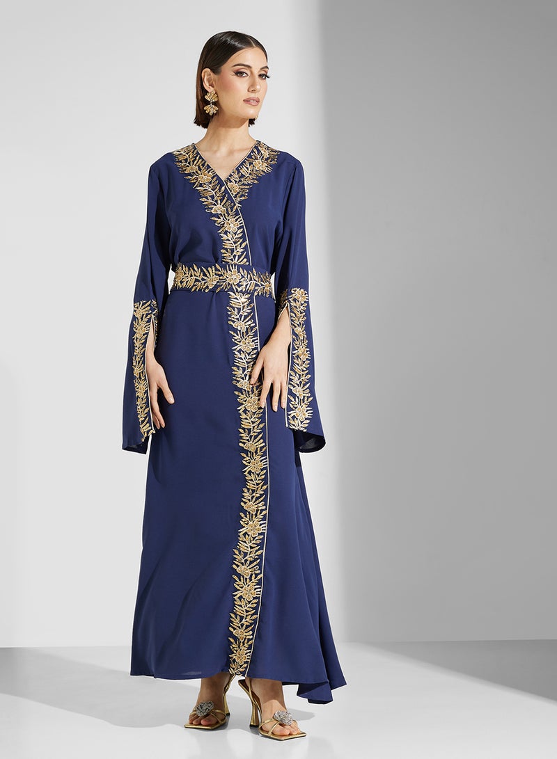 خزانة فستان بتطريز مزخرف - Image 4