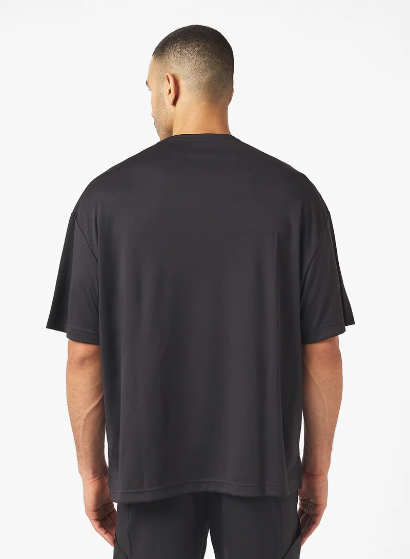 ريبوك Essentials Graphic T-Shirt