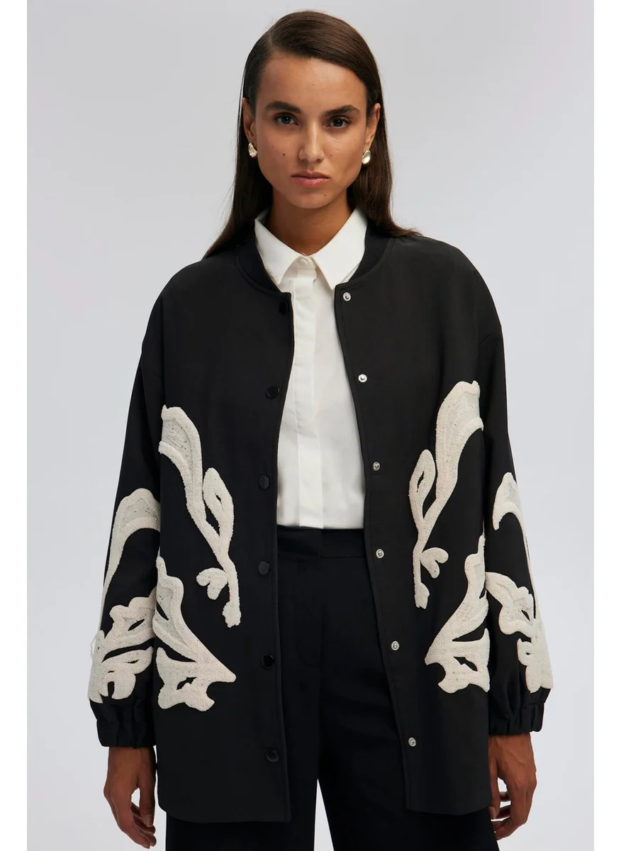 تاتشي Embroidered Crepe Jacket