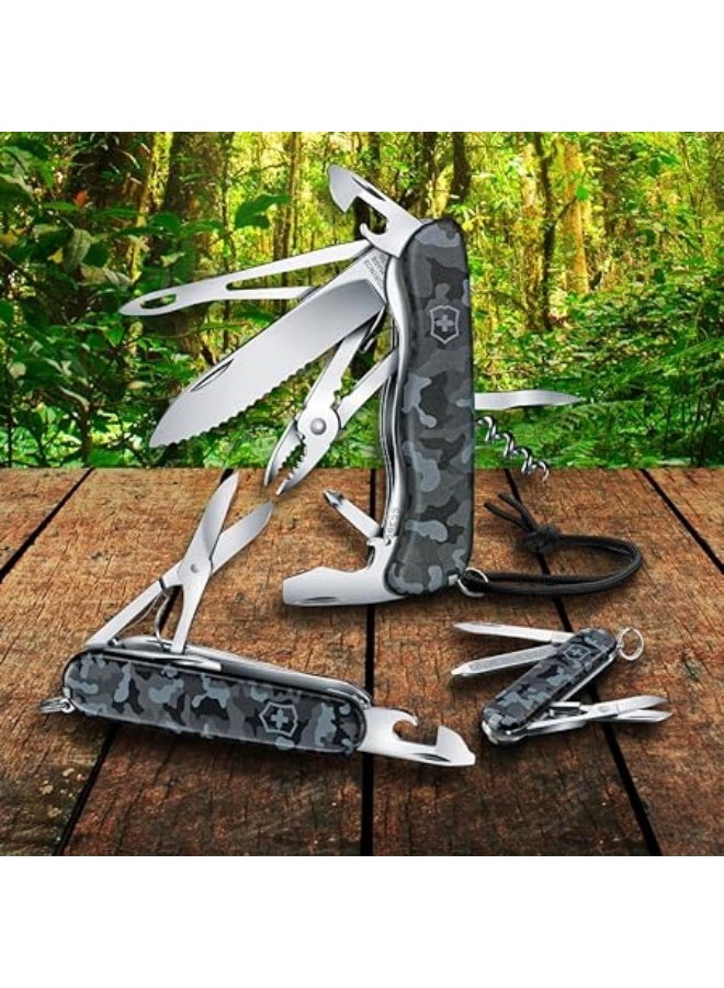 VICTORINOX HUNTSMAN MEDIUM POCKET KNIVIES 1.3713.942 NAVY CAMOUFLAGE Swiss made pocket knife with 15 functions - Image 2