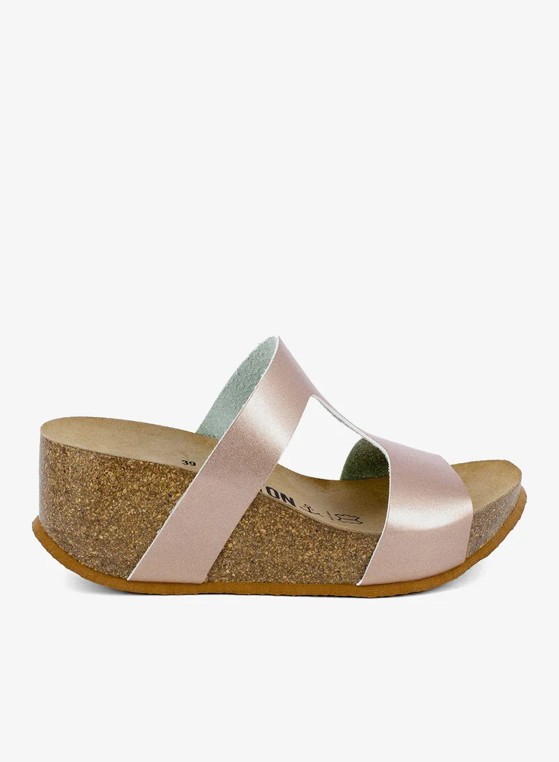 بيتون صندل ميتاليك بكعب ويدج عالي