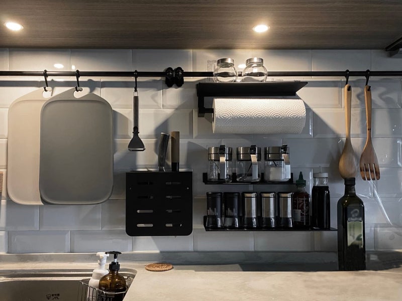 VOHYOV Linear Floating Shelf Wall Mounted Metal Shelves Heavy Duty Industrial Modern Steel Black Linear Metal Wall Shelf Display Shelves for Decorative for Modern Farmhouse Living Room (8-inch X 12-inch) - Image 4