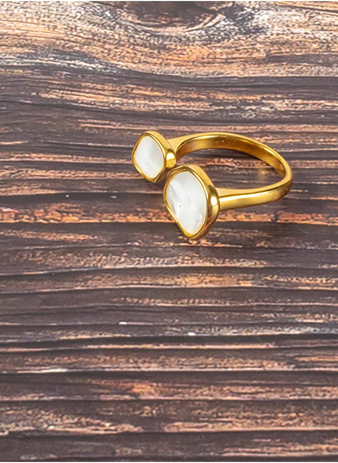 The Black Pearl Accessories - Stainless Steel Golden White Ring Size 18 - Image 1