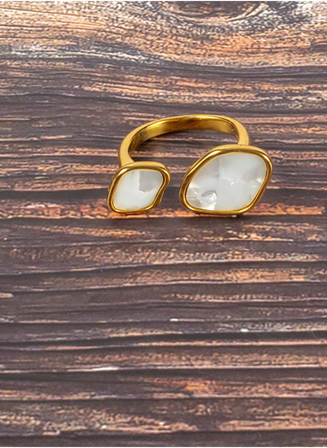 The Black Pearl Accessories - Stainless Steel Golden White Ring Size 18 - Image 1
