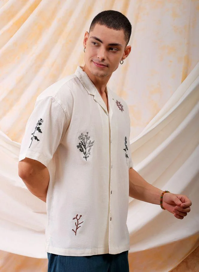 The Indian Garage Co Men Relaxed Fit Placement Embroidered Half Sleeves Cuban collar Resort Wear Shirt