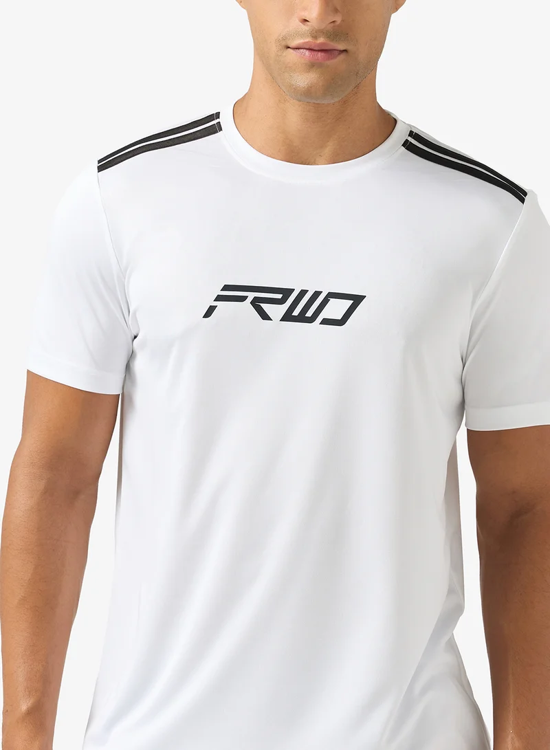 فورورد ملابس رياضية