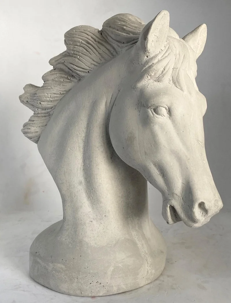 ميسي Gray Horse Patchouli Scented Ceramic Fragrance Stone
