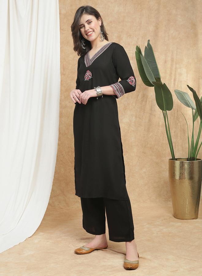 globus Black V-Neck Embroidered Detail Straight Kurta and Pant Set - Image 2
