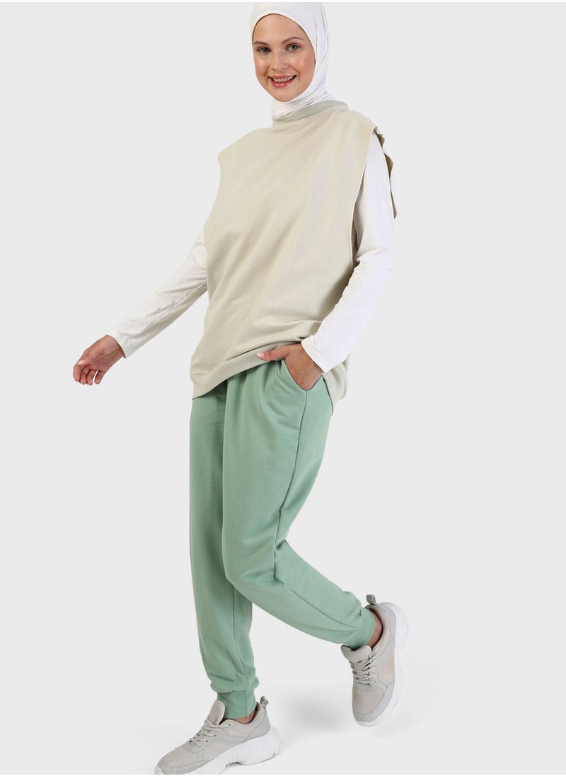 Refka by modanisa - Round Neck Sweatshirt - Image 1